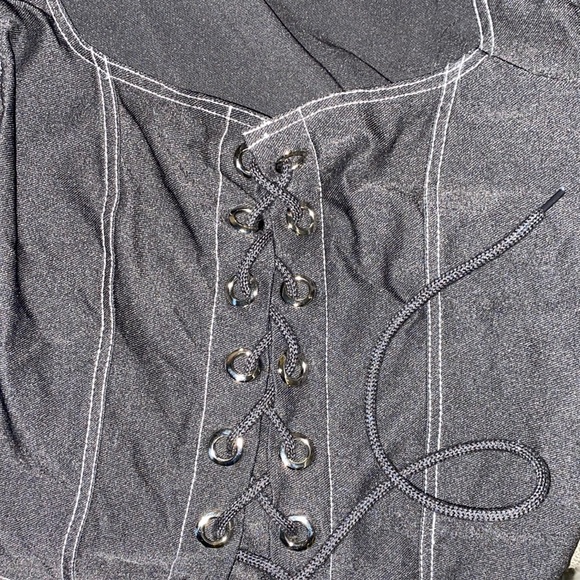 Black Lace Up Front Crop Top - Ali Express - Picture 3 of 5